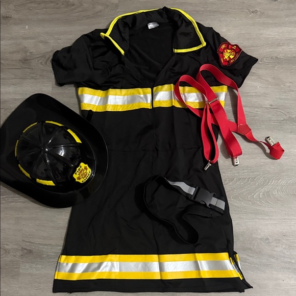 Spirit Sexy Firefighter Costume Set Blazing Babe Fire Woman Adult 8-10 Medium - Picture 1 of 5